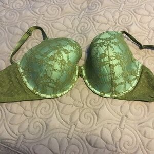 Victoria’s Secret lined perfect coverage bra